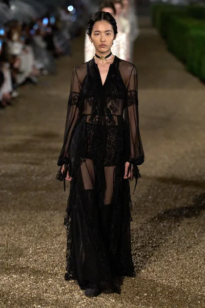 Look 32